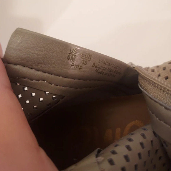 Sam Edelman Taupe Pipp Suede Perforated Chunky Heel Ankle Booties in Size 6 - Picture 10 of 13